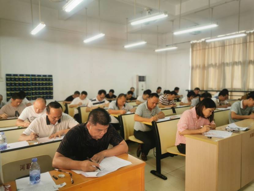 说明: C:\Users\Administrator\Desktop\20191019高职扩招照片\微信图片_201910191720243.jpg 说明: C:\Users\Administrator\Desktop\20191019高职扩招照片\微信图片_201910191720243.jpg