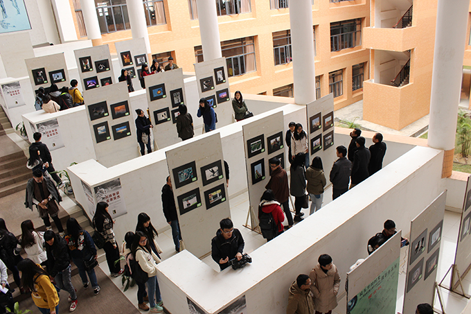 摄影展现场